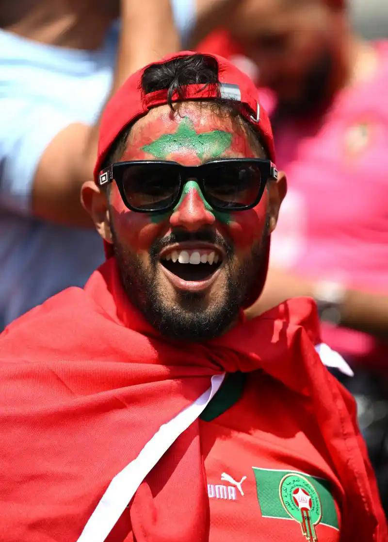 尽管前两场, 首个主场比 尽管前两场, 首个主场比